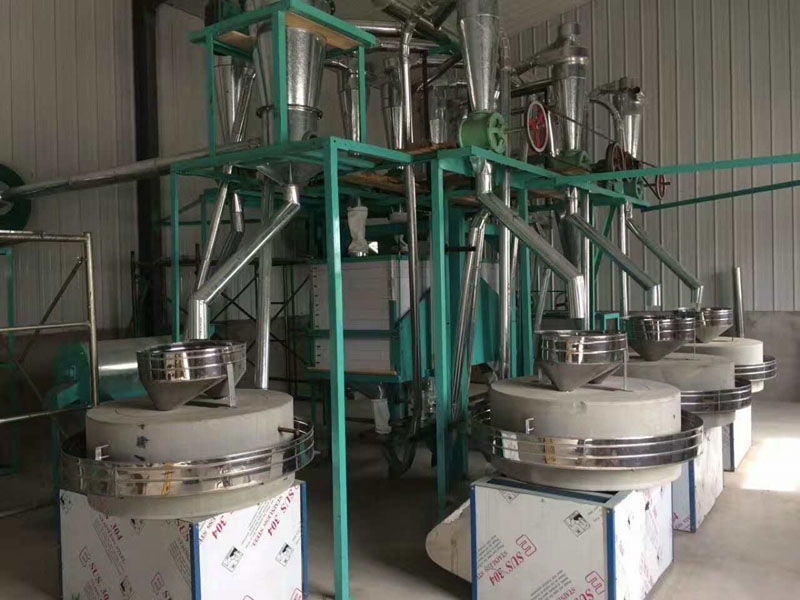 全自動(dòng)石磨面粉機(jī)